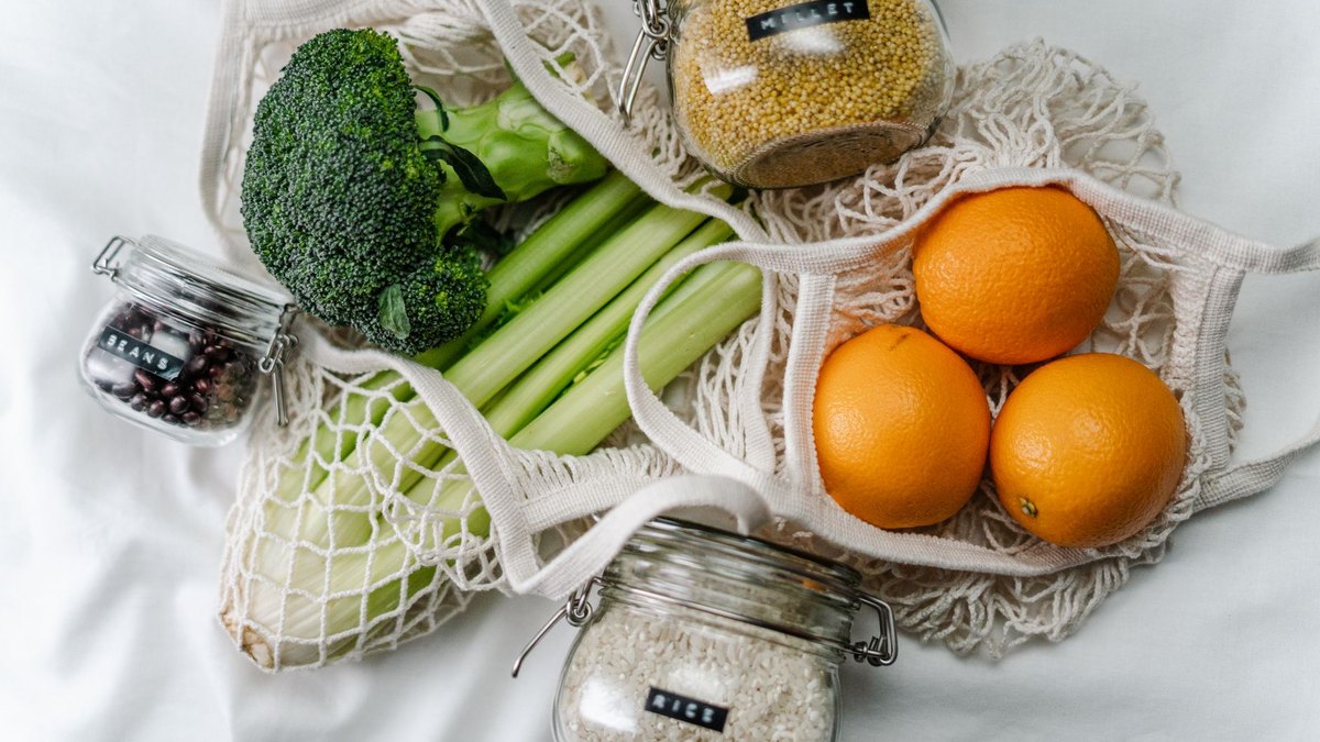 How to Eat Healthy on a Budget: Nutritious Meals Without Overspending