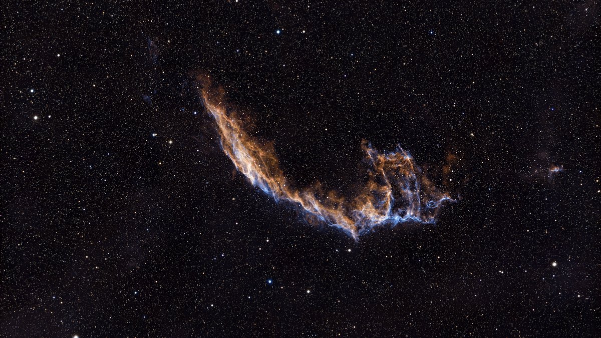 What Is a Supernova? How Stars Die in a Cosmic Explosion